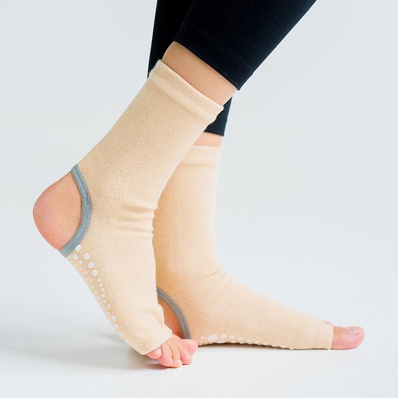 Anti - Slip Pilates Grip Socks - Stretched Fusion